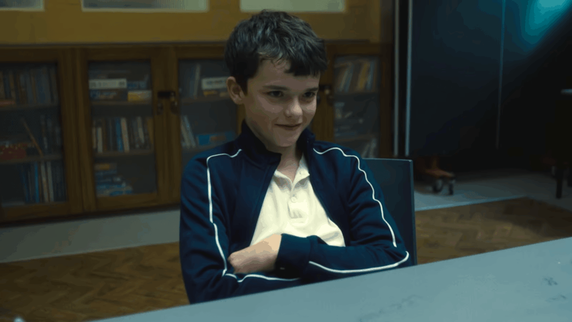 adolescence-jamie.png Anturajul copilului se mută pe internet