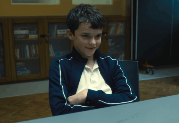 adolescence-jamie.png Anturajul copilului se mută pe internet