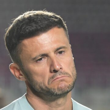 „Dioszegi mi-a pus niște pâine pe masă!”. Andrei Nicolescu, scandalizat de protocolul de la Sepsi