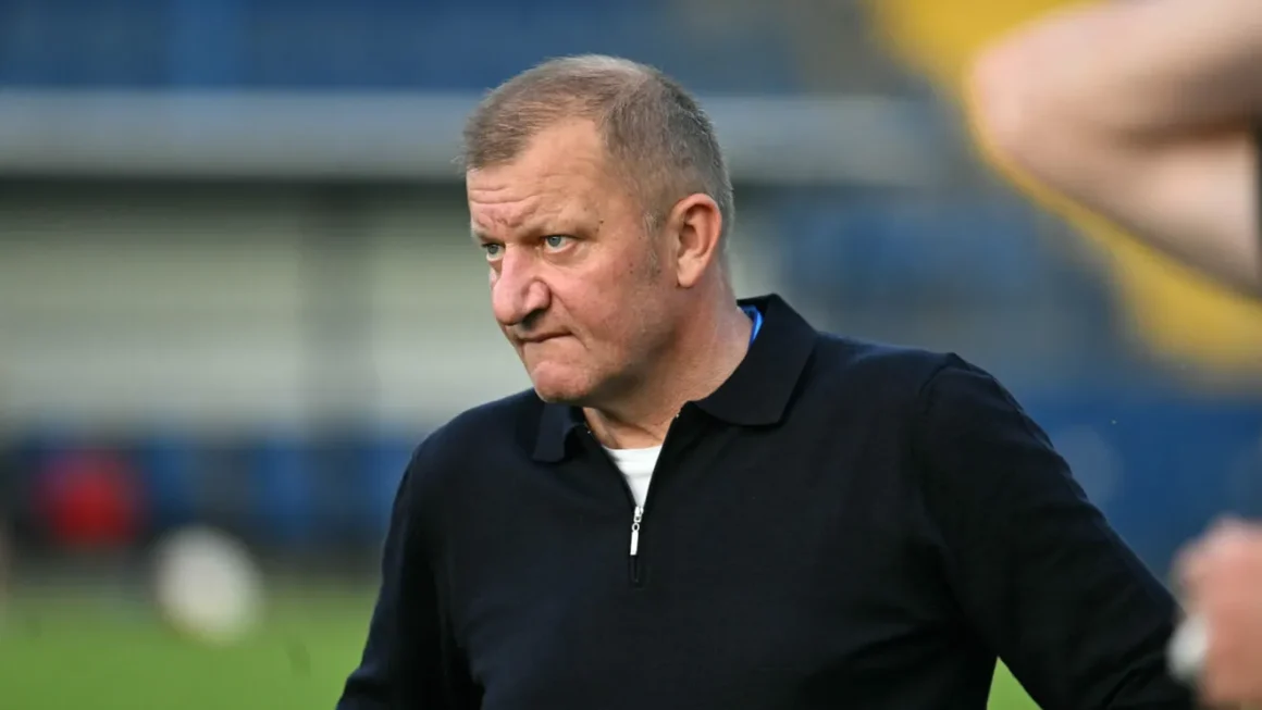 dorinel-munteanu-il-sustine-pe-gica-hagi-si-il-acuza-pe-edi-iordanescu-de-situatia-nationalei.webp.webp Dorinel Munteanu, reacție de susținere pentru Gică Hagi! L-a pus la zid pe Edi Iordănescu: „Poate să se supere”