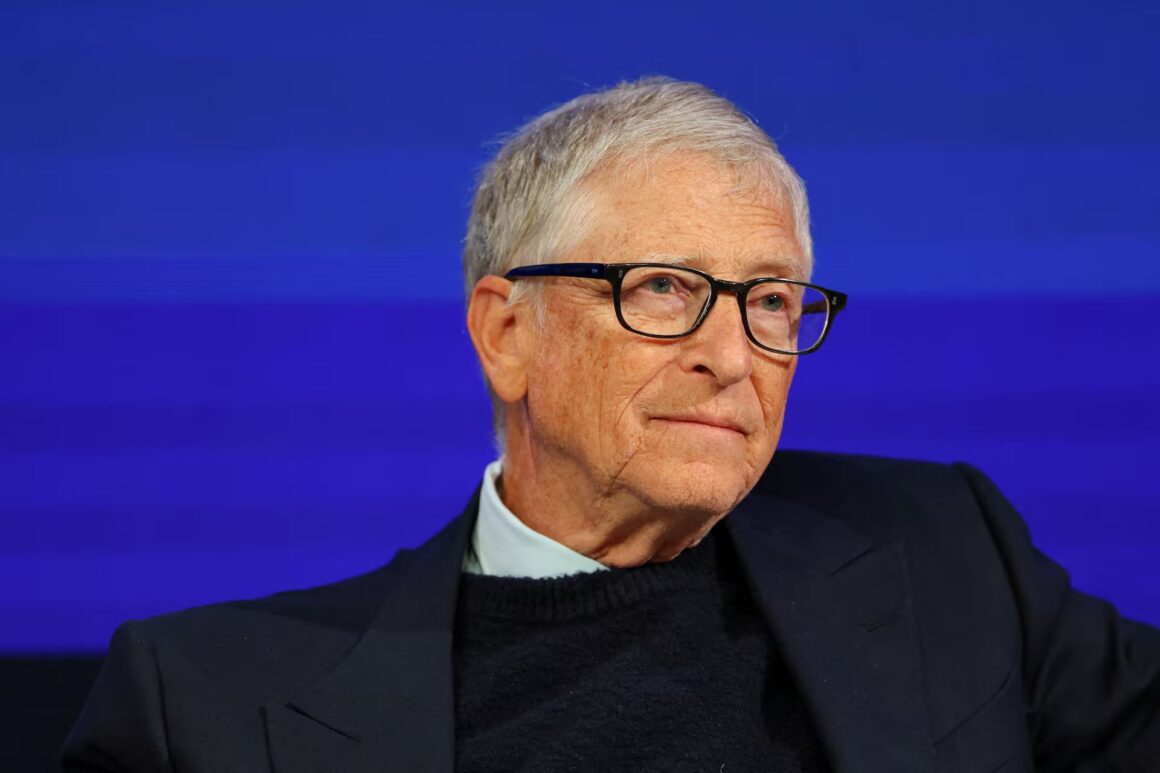 Bill Gates vrea să-și folosească averea pentru siguranța AI