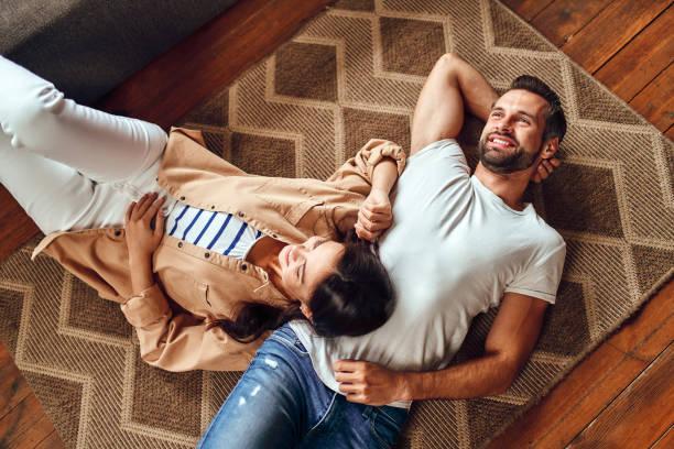 istockphoto-1341398881-612x612-1.jpg Preferi un adevăr dureros sau o minciună frumoasă?