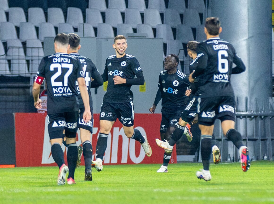 lukic-erou-universitatea-cluj-reactie-hat-trick-corvinul.jpg „Am crezut că jucăm contra Barcelonei”