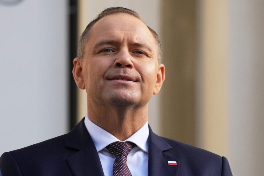 nawrocki.jpg Președintele Karol Nawrocki și-a întors avionul din drum