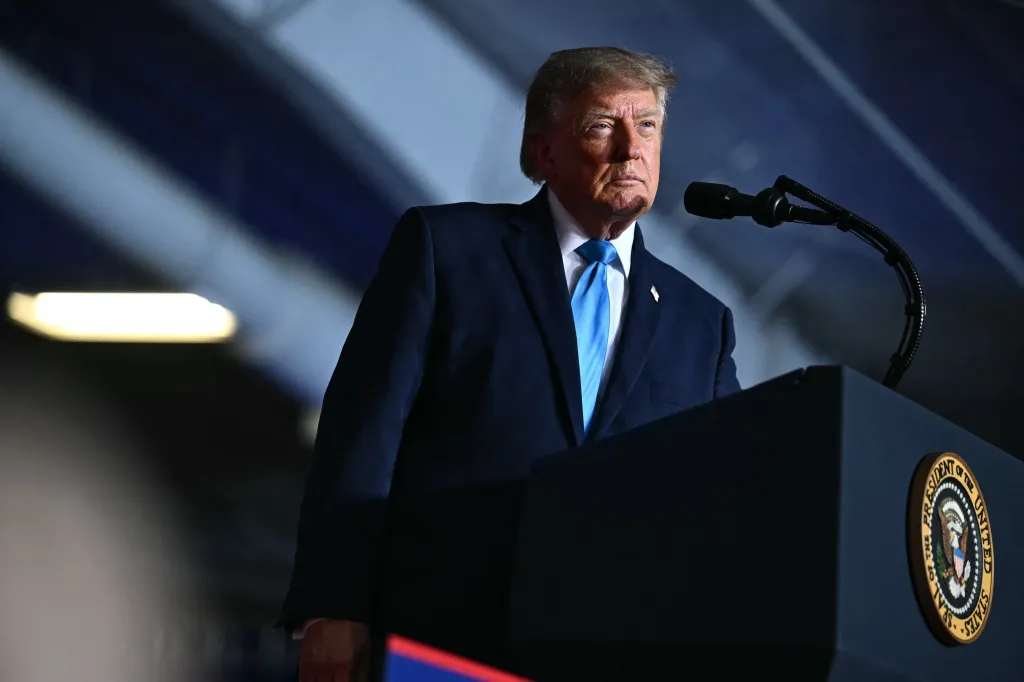 trumppp.webp.webp Trump aprobă prima execuție militară din SUA după 60 de ani